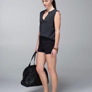 LULULEMON YOGI CUT OFF TEE - HEATHERED BLACK